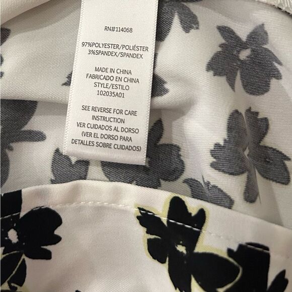 Love Whit Black White Floral Wrap Midi Dress Size XS NEW - Picture 3 of 11